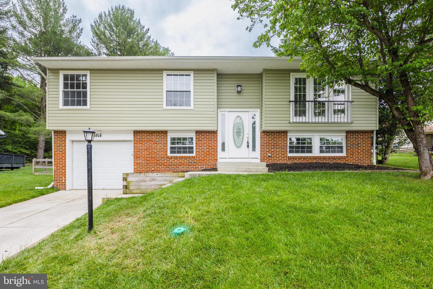 5444 Wolf River Lane, Columbia