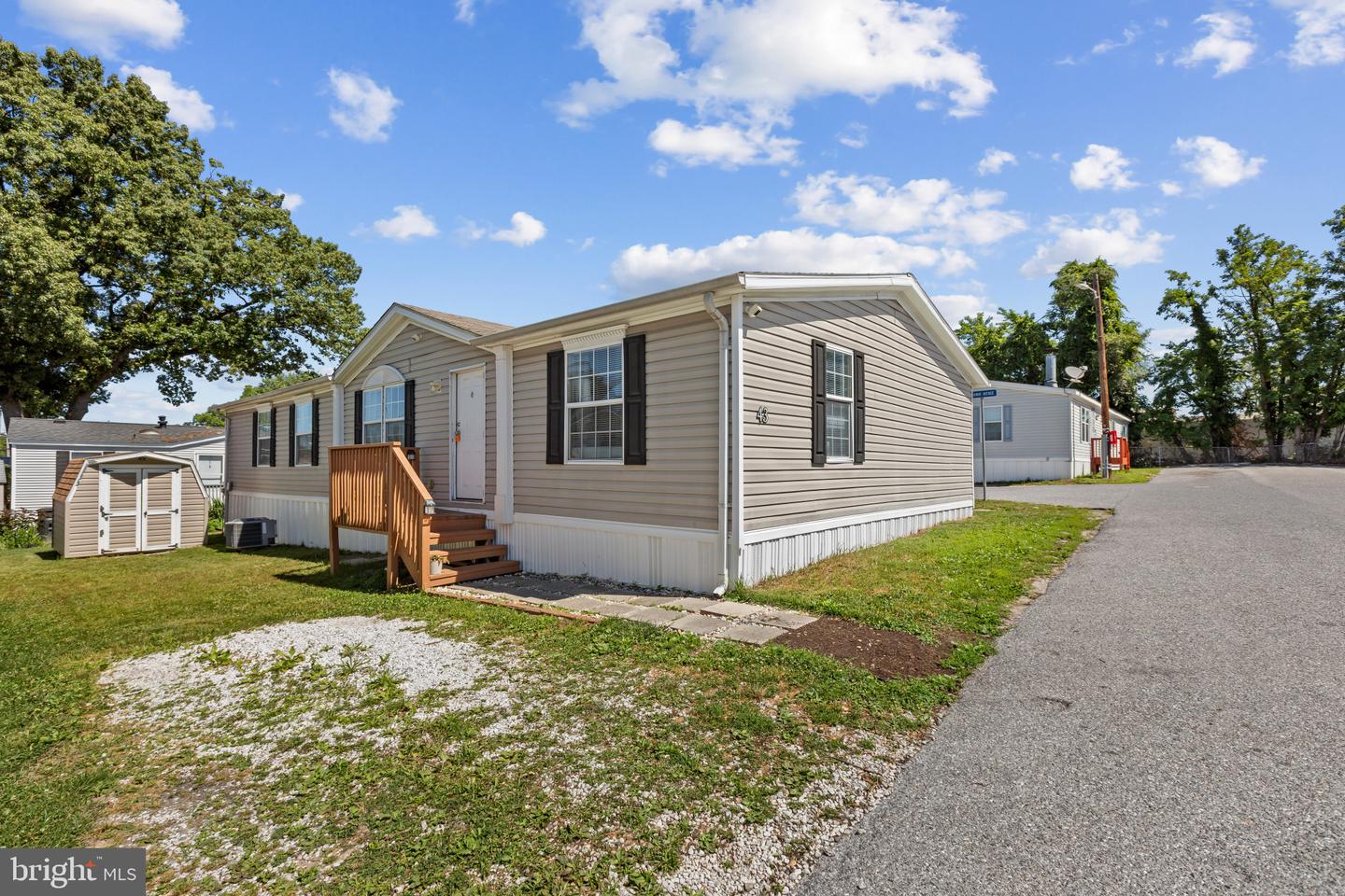 43 Midway Avenue