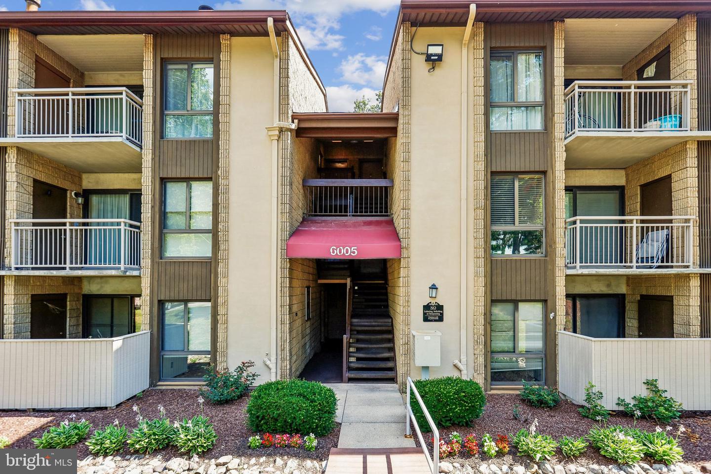 6005 Majors Lane #1- O25