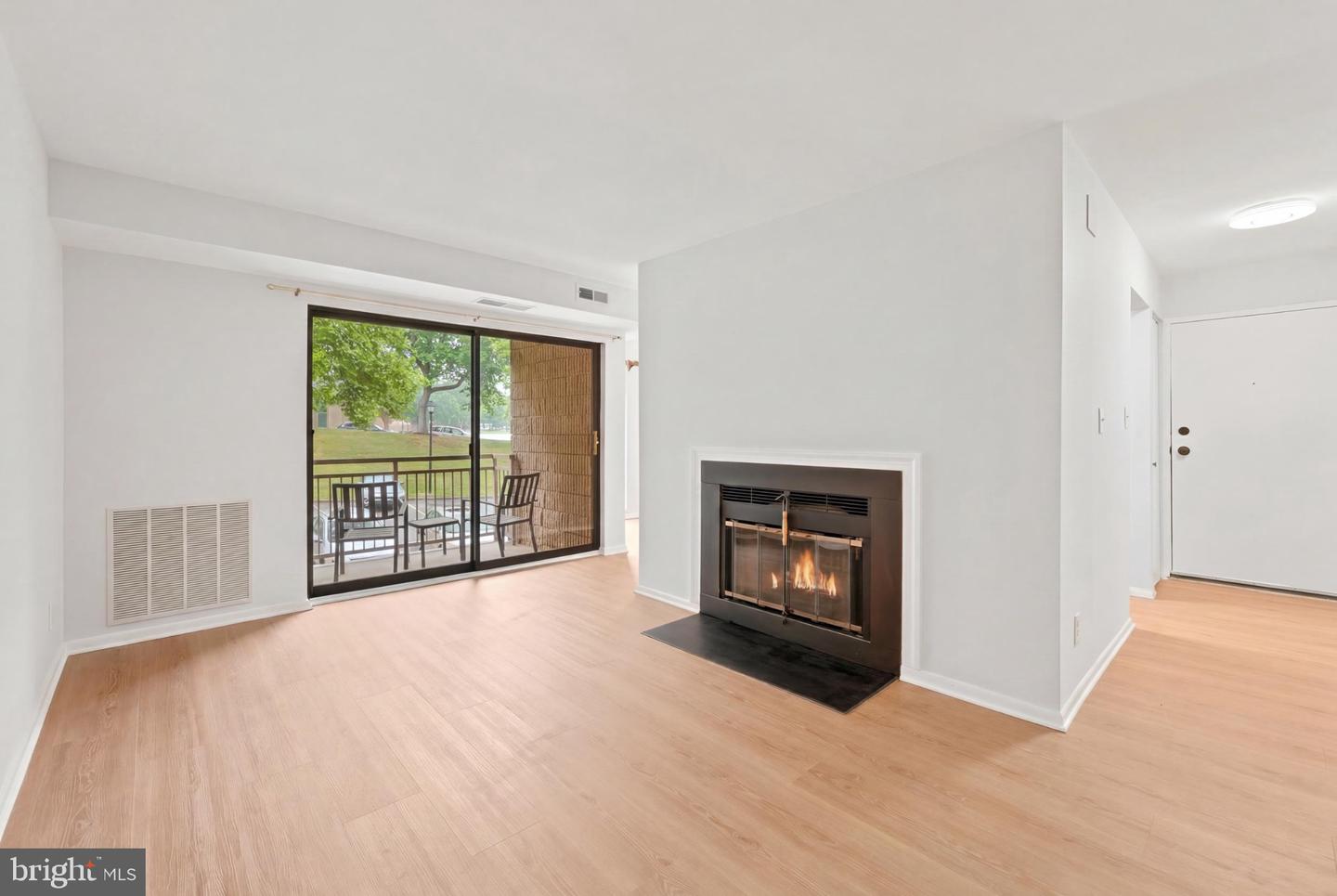 6003 Majors Lane #8 O20