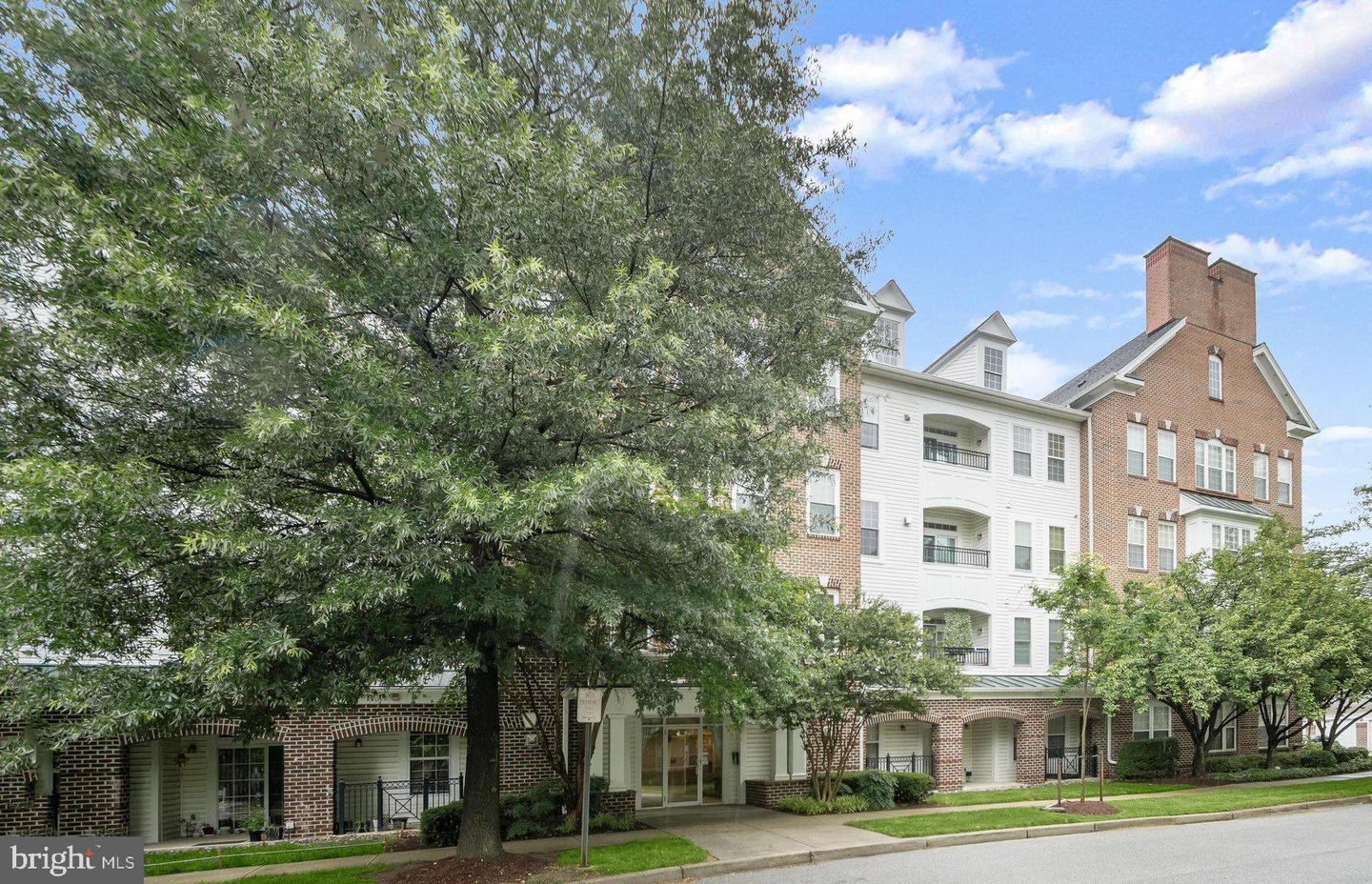 5801 Clipper Lane #302