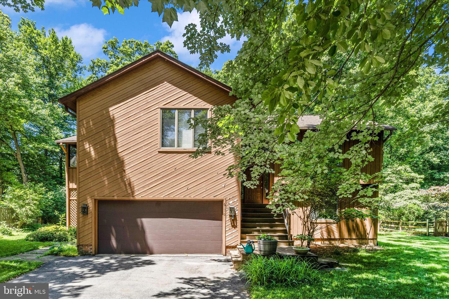 6176 Wooded Run Drive, Columbia