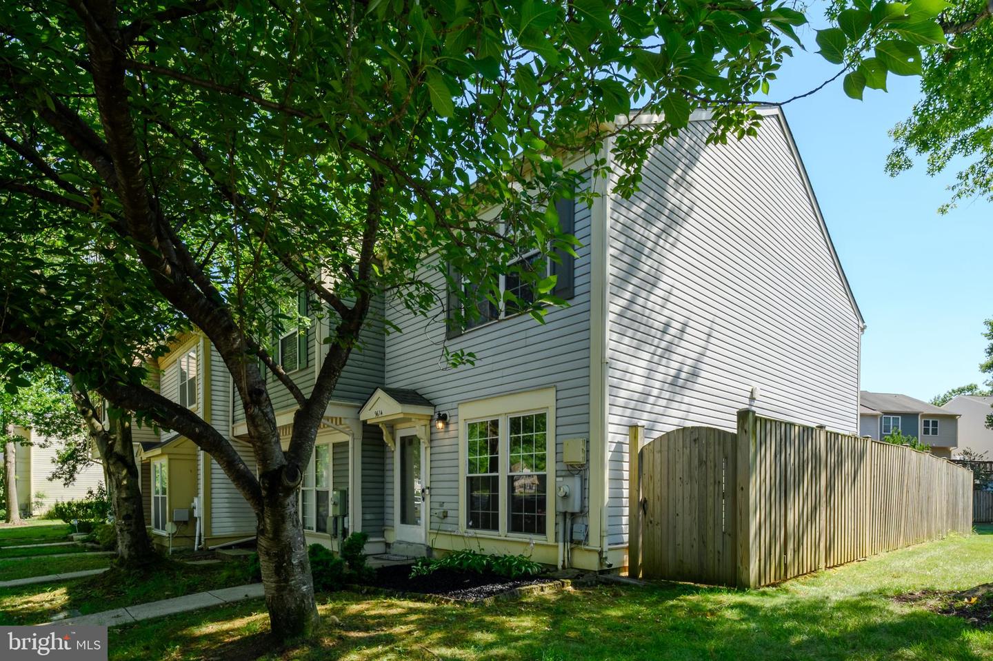 9614 Hingston Downs