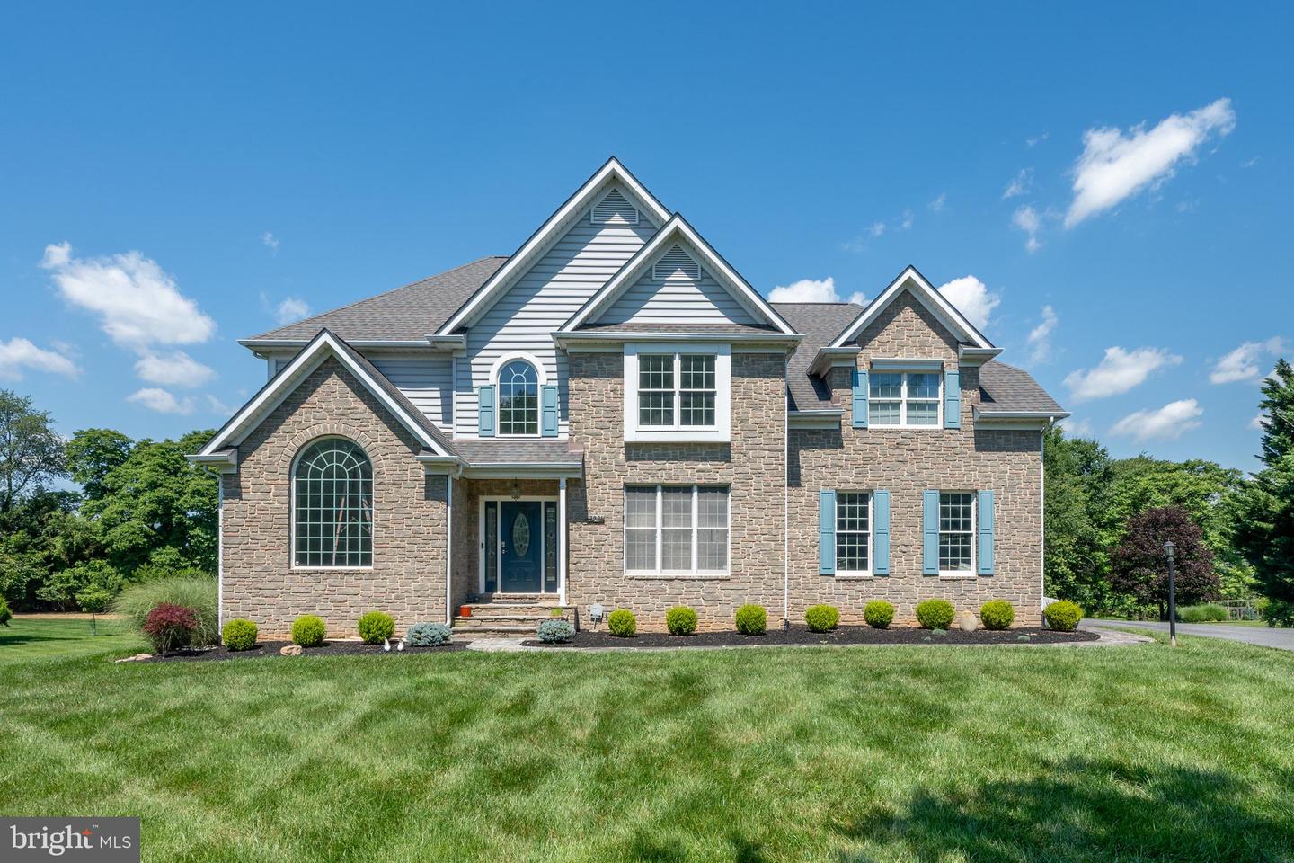 2921 Summer Hill Drive