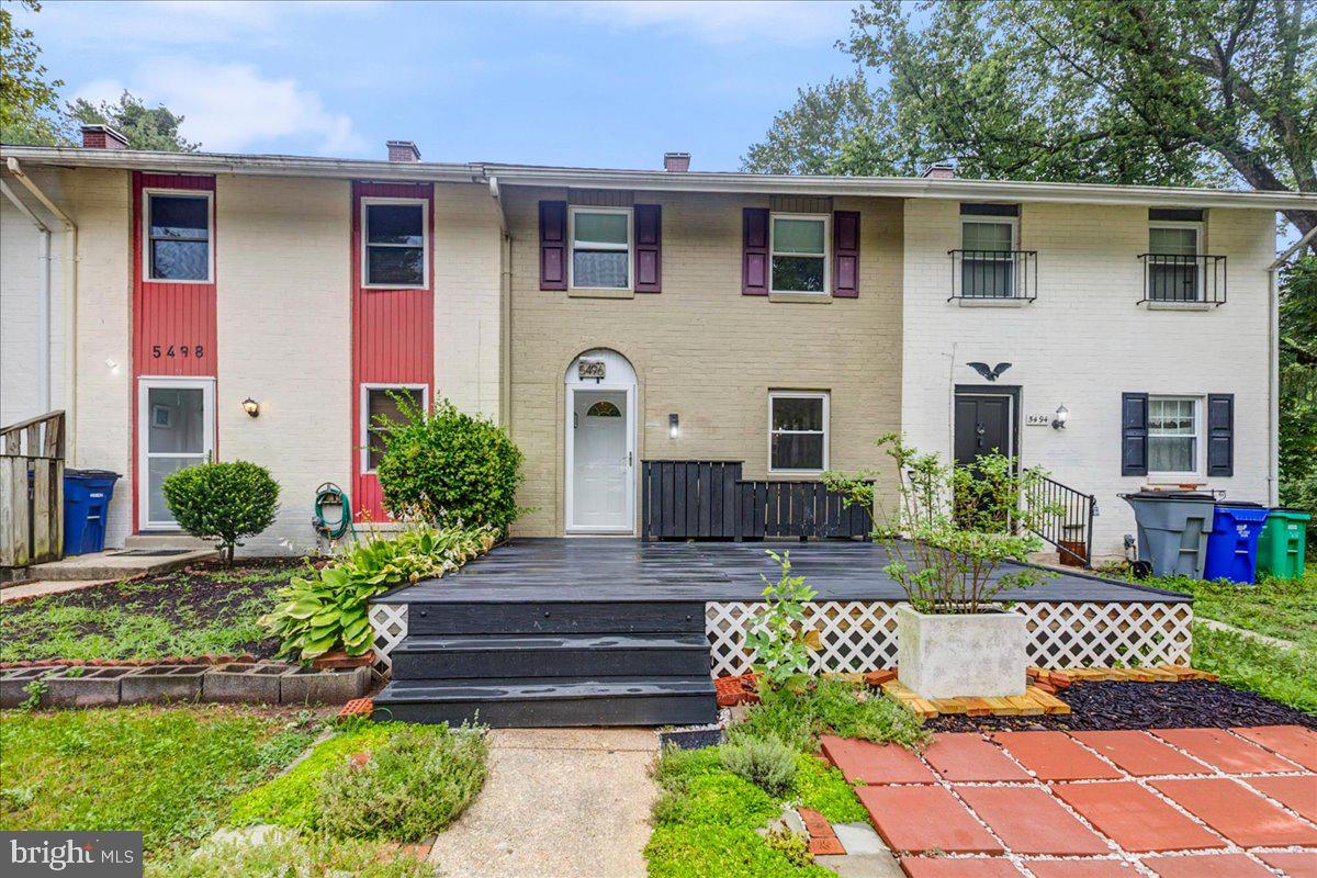 5496 Endicott Lane