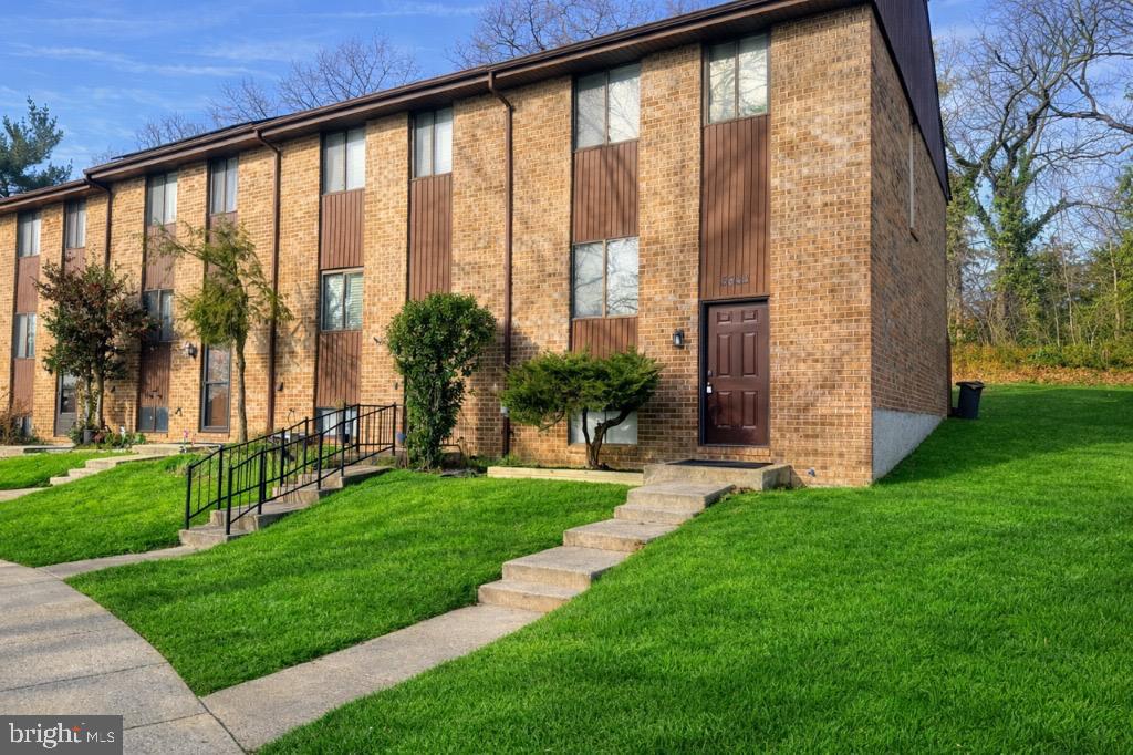 5833 Diggers Lane #1-07