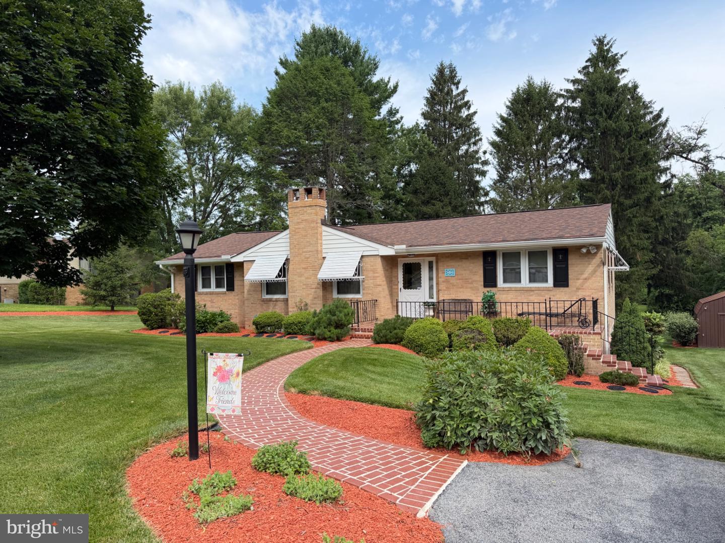 8484 Linwood Drive