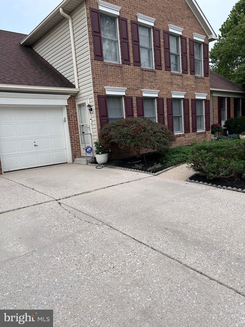 8502 Dark Hawk Circle