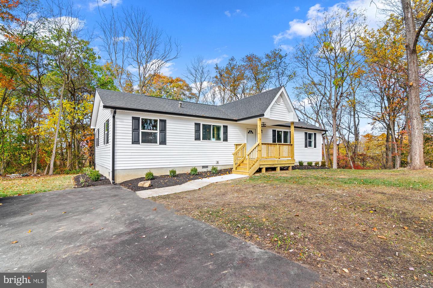 11353 Needam Road, Worton