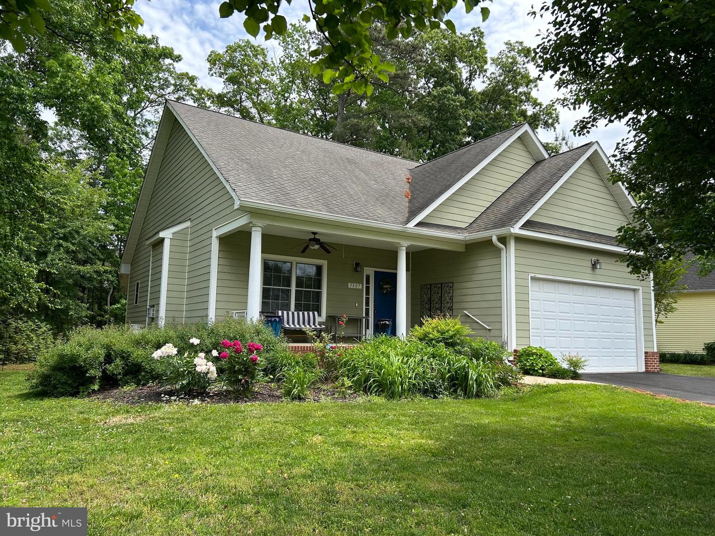 5807 Blue Claw Court