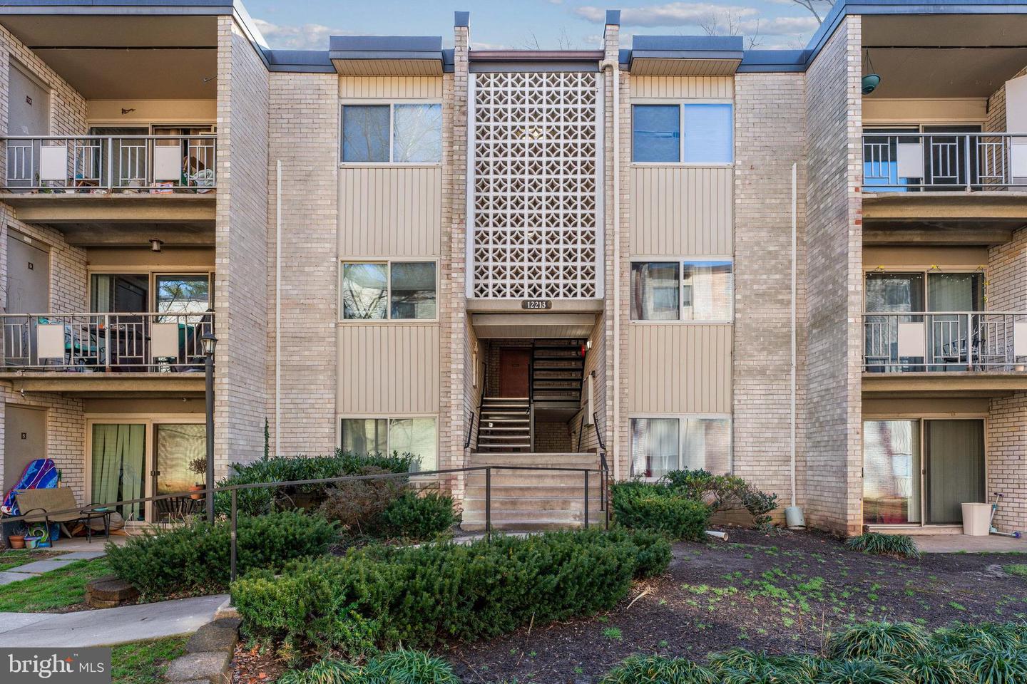12213 Braxfield Court #92, Rockville