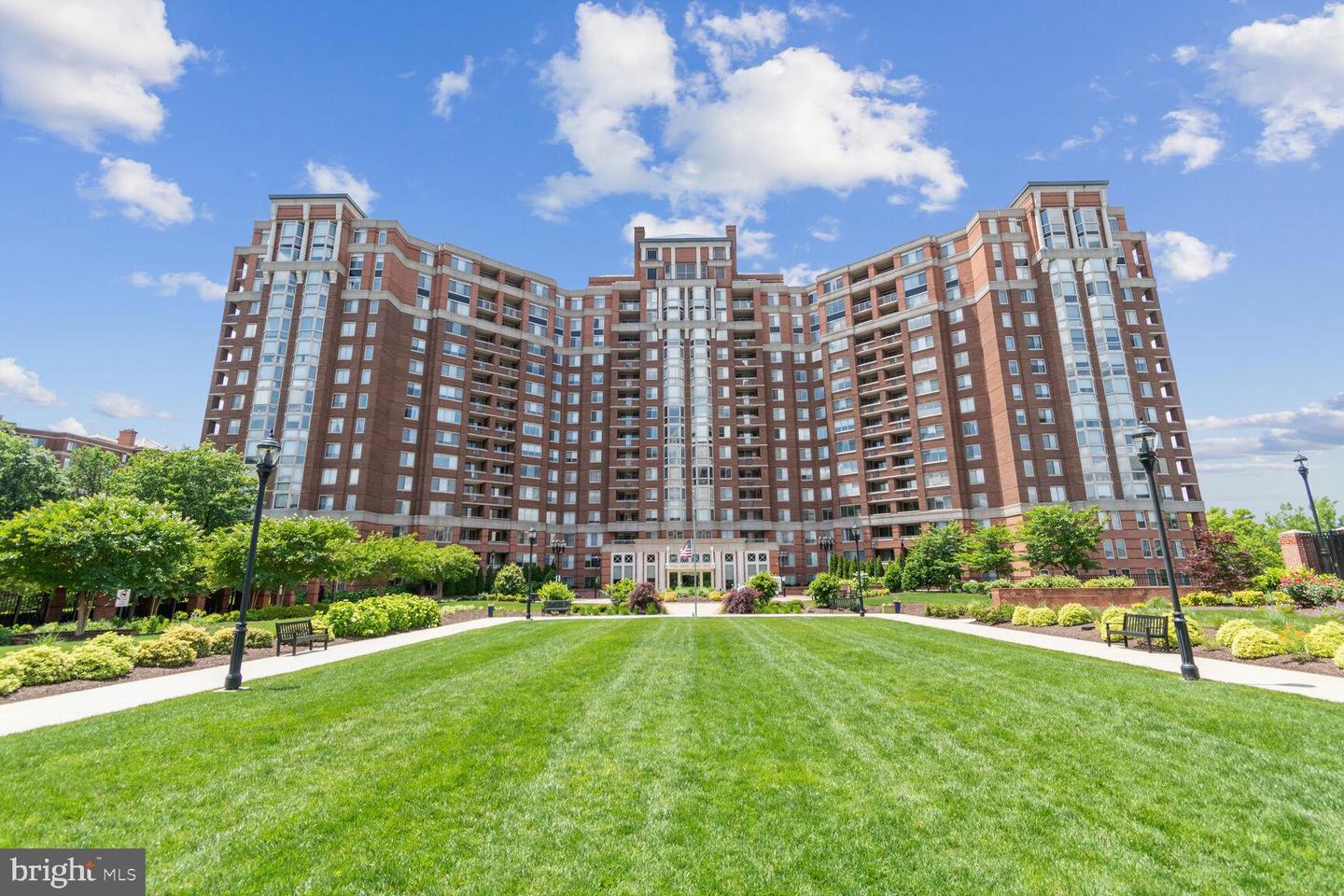5809 Nicholson Lane #702, North Bethesda