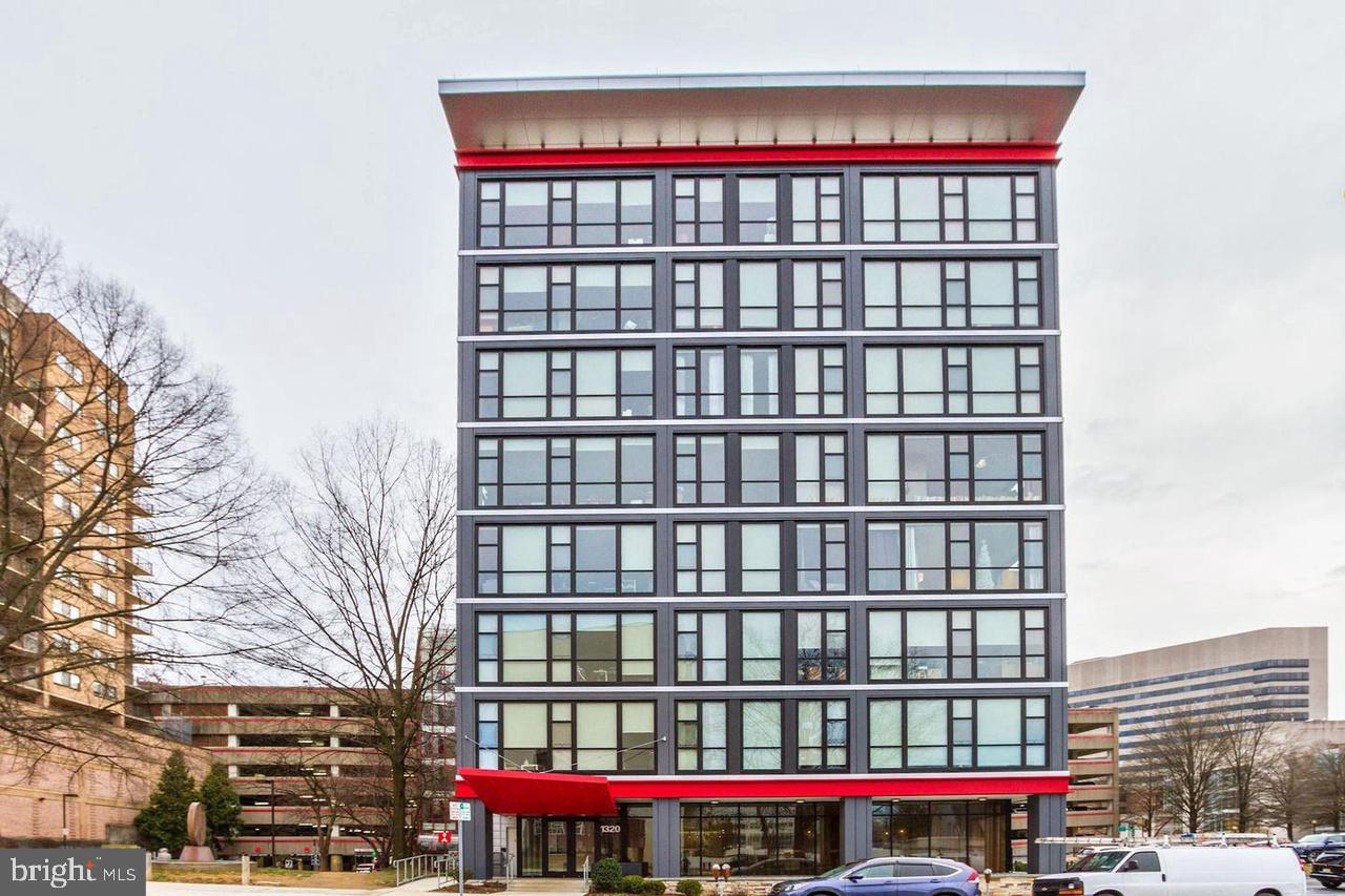 1320 Fenwick Lane #812, Silver Spring
