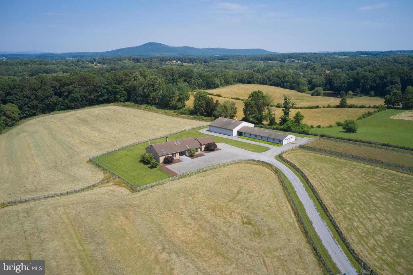 21520 Peach Tree Road, Dickerson