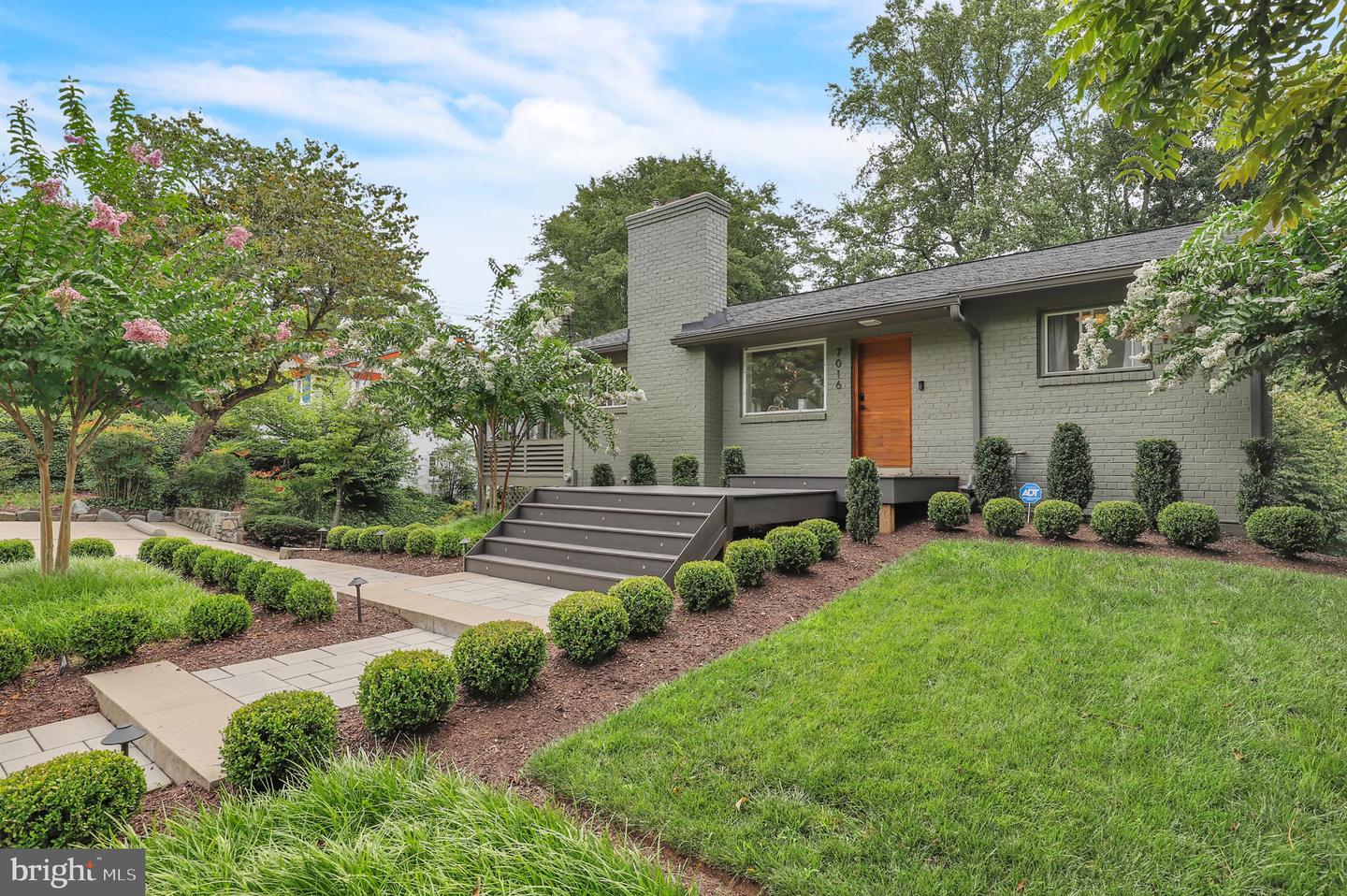7016 River Road, Bethesda