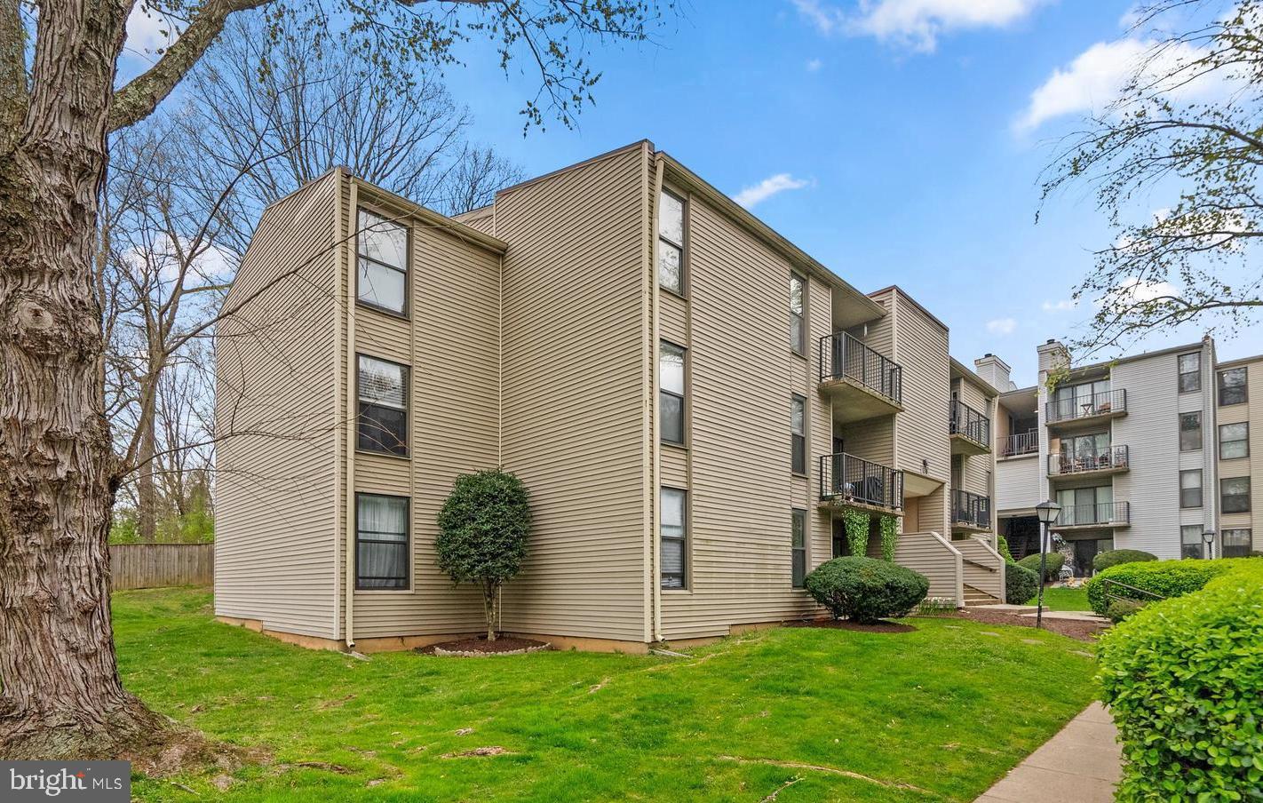 138 Duvall Lane #252-20, Gaithersburg
