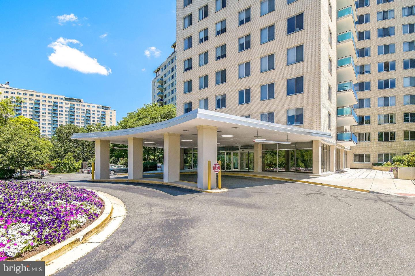10401 Grosvenor Place #910, North Bethesda