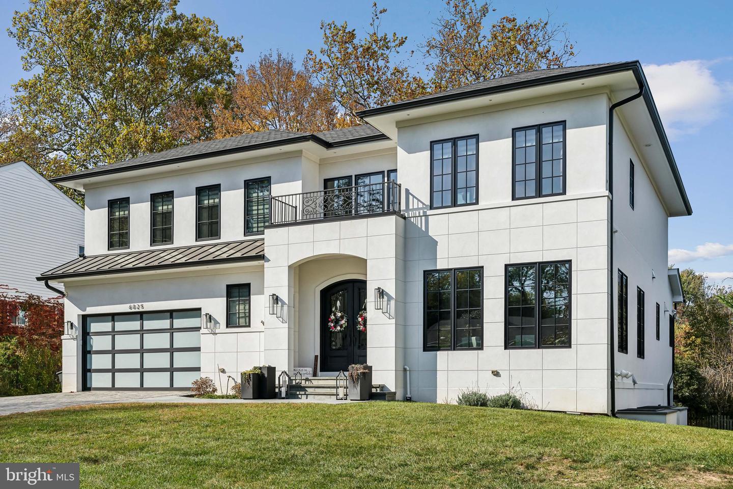 6025 Avon Dr