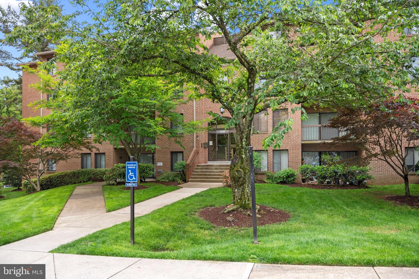11305 Commonwealth Drive #302, Rockville