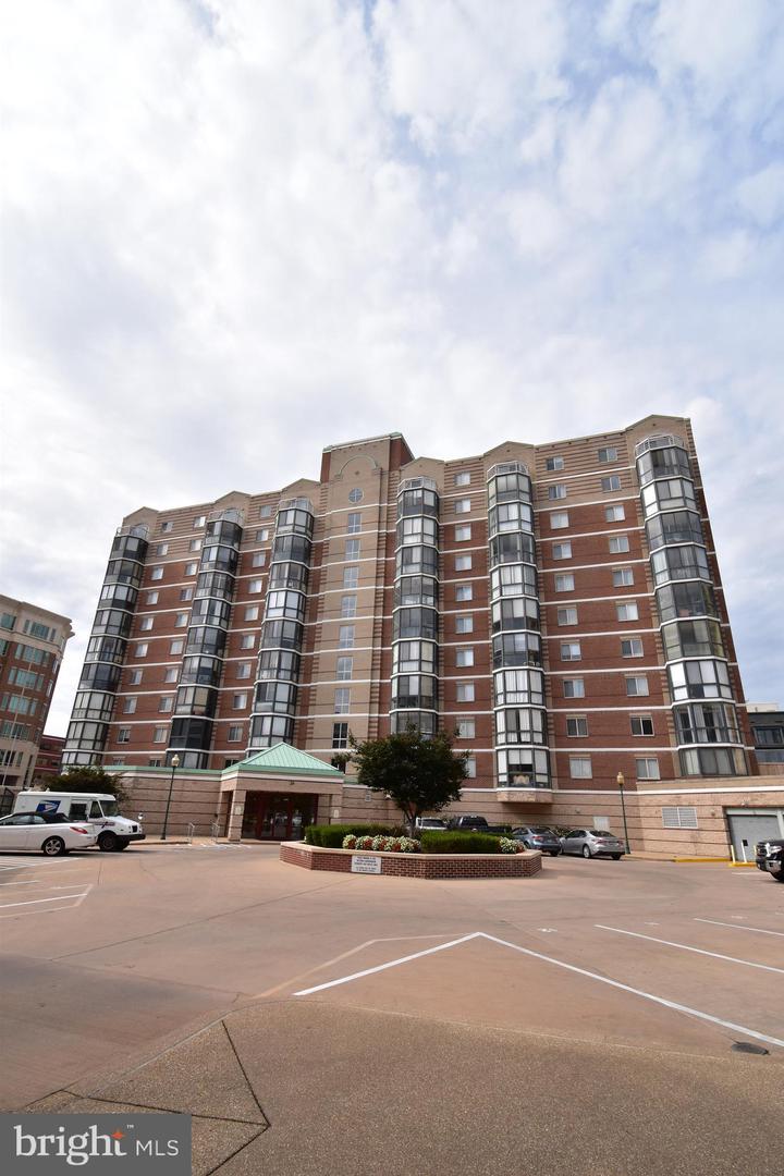 24 Courthouse Square #711, Rockville