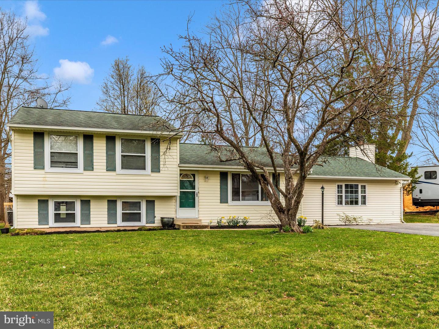 19005 Dowden Circle, Poolesville