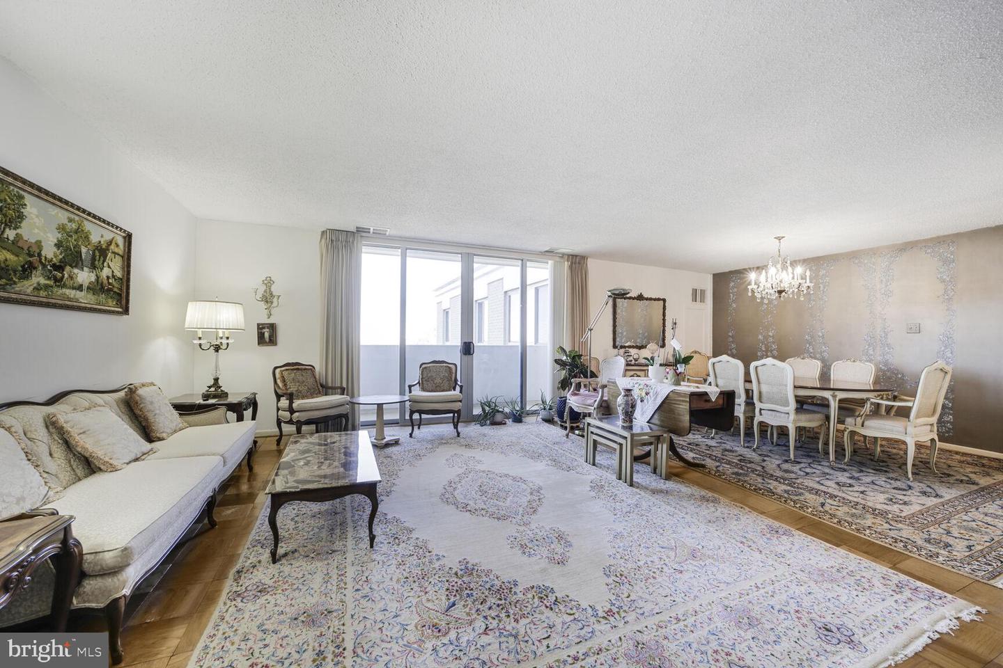 4601 N Park Avenue #1807-G