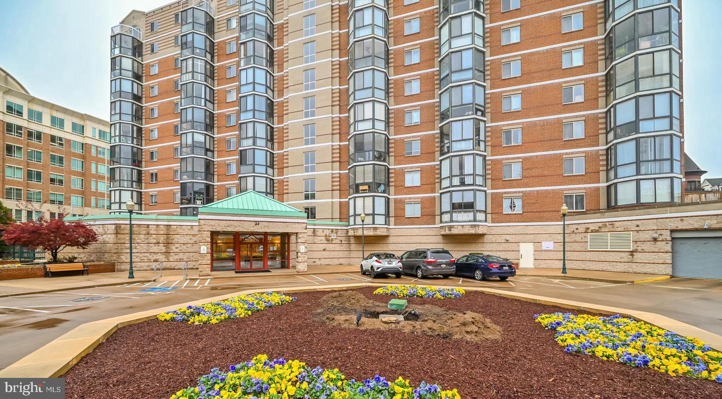 24 Courthouse Square #702, Rockville