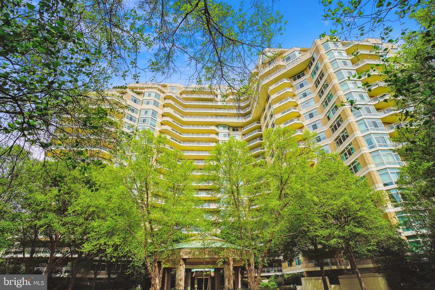 5600 Wisconsin Avenue #1-302, Chevy Chase