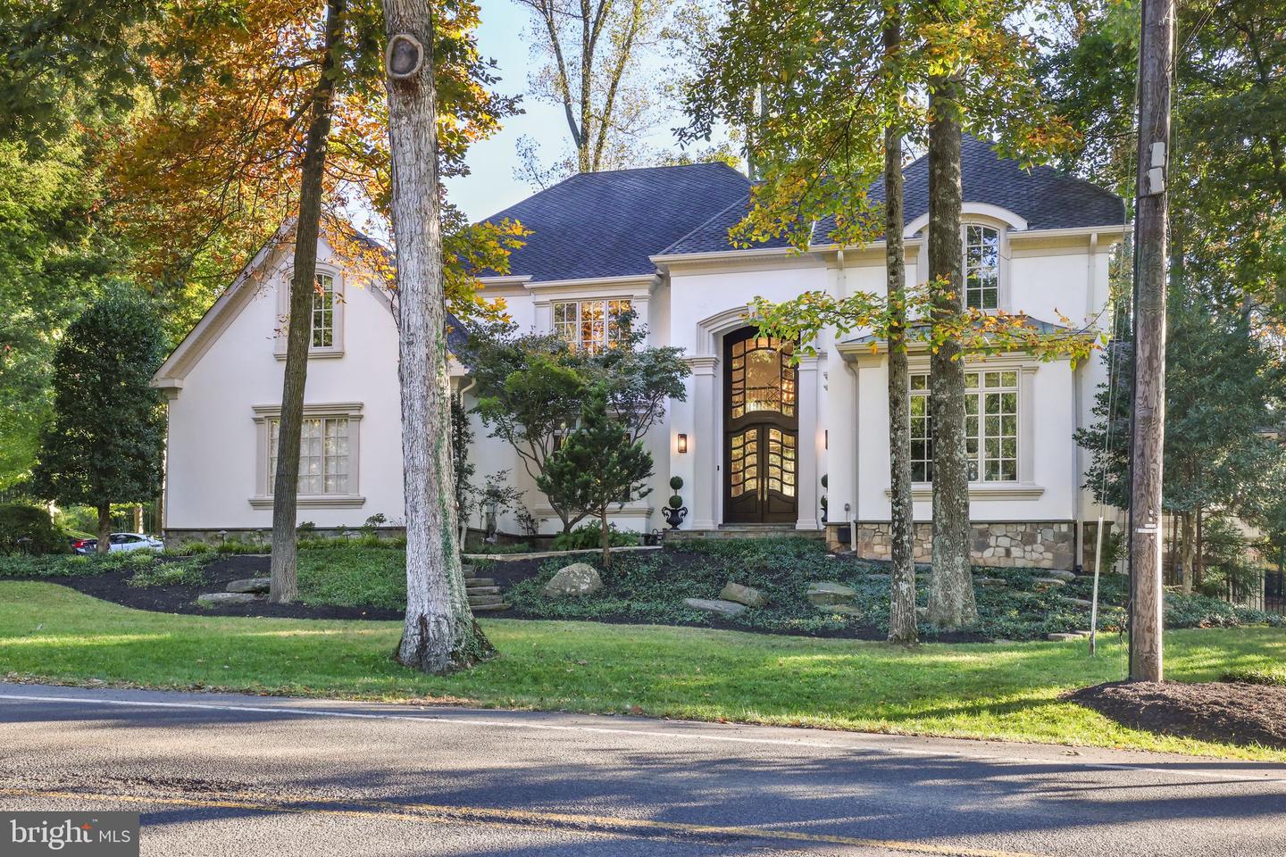 7016 Bradley Boulevard, Bethesda