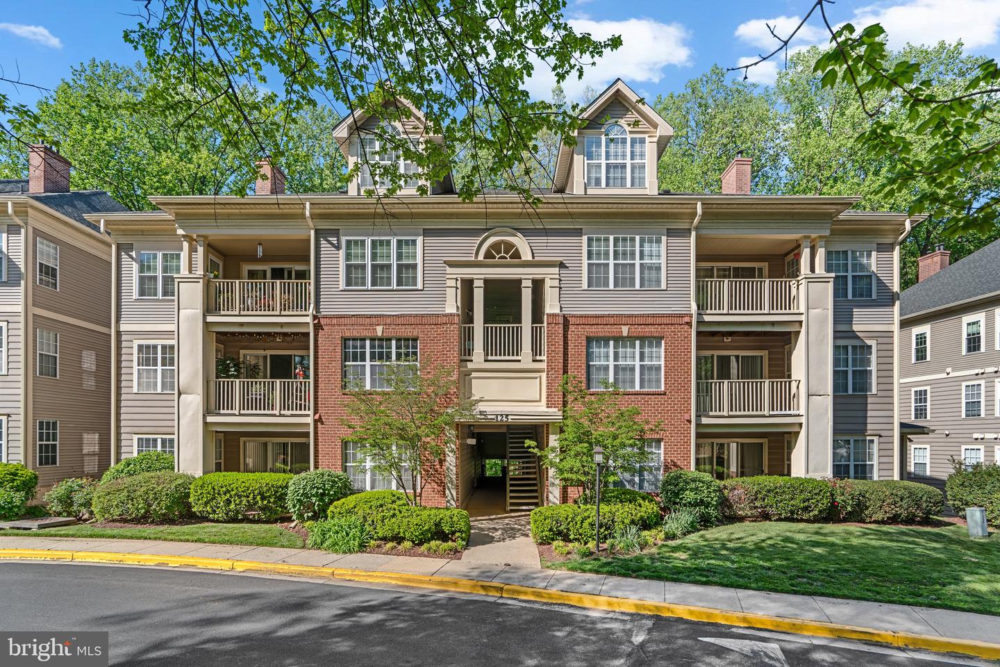 125 Timberbrook Lane #t-2, Gaithersburg