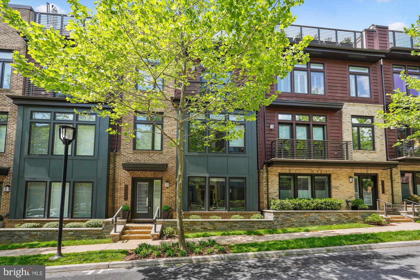 10010 Laureate Way, Bethesda
