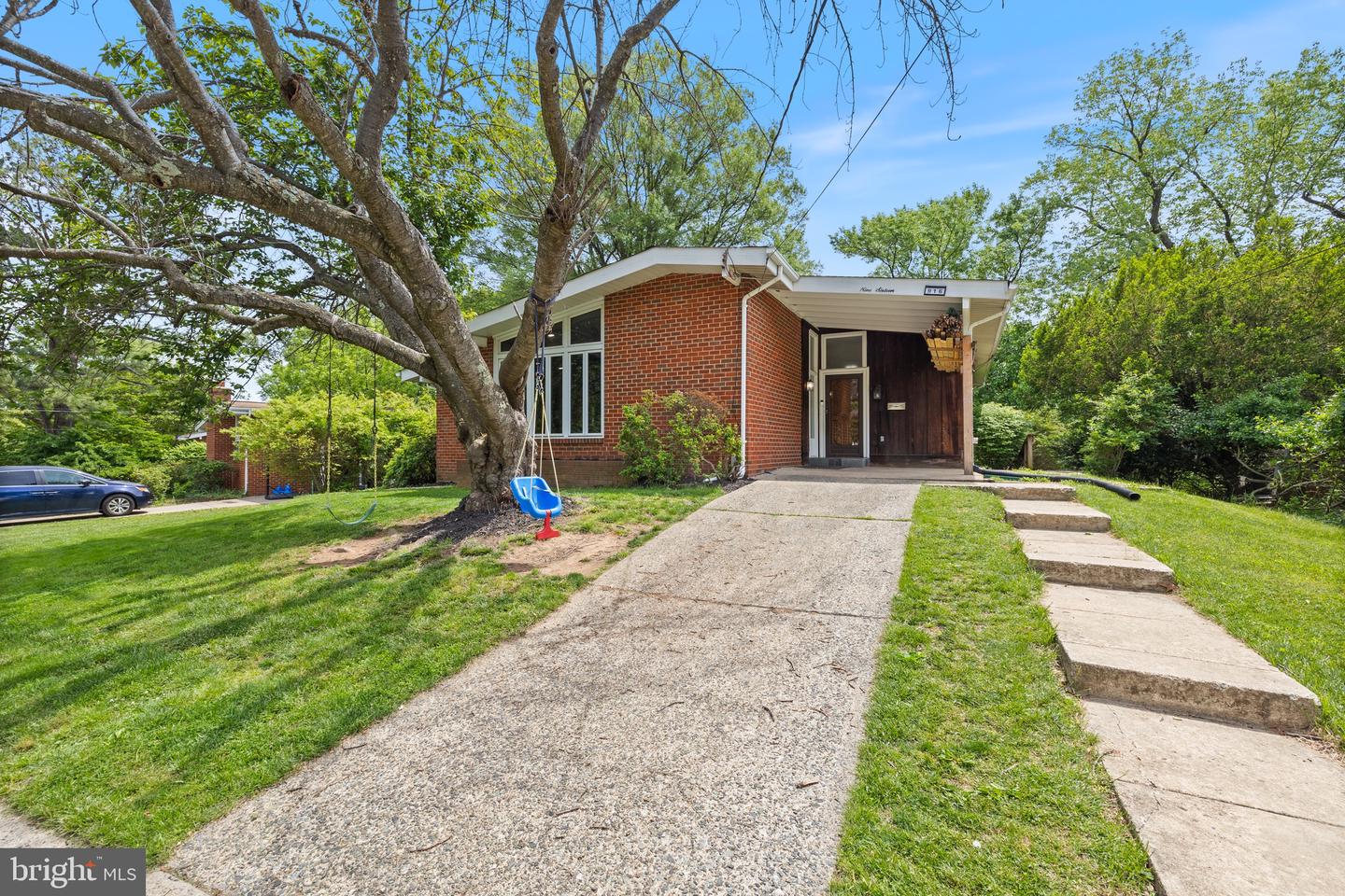 916 Hyde Road, Silver Spring