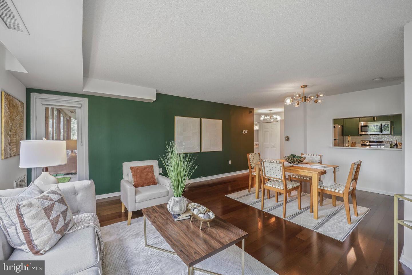 10101 Grosvenor #215, North Bethesda