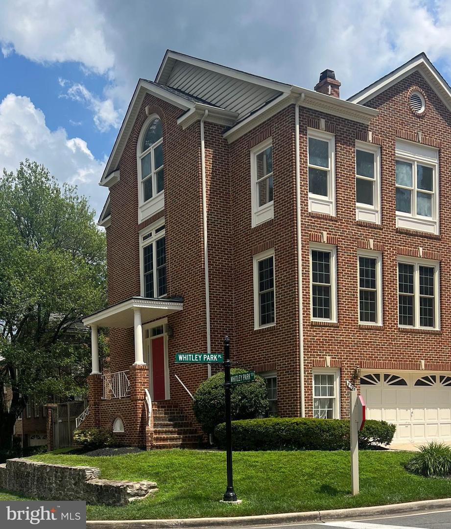 9725 Whitley Park Place #th-6, Bethesda