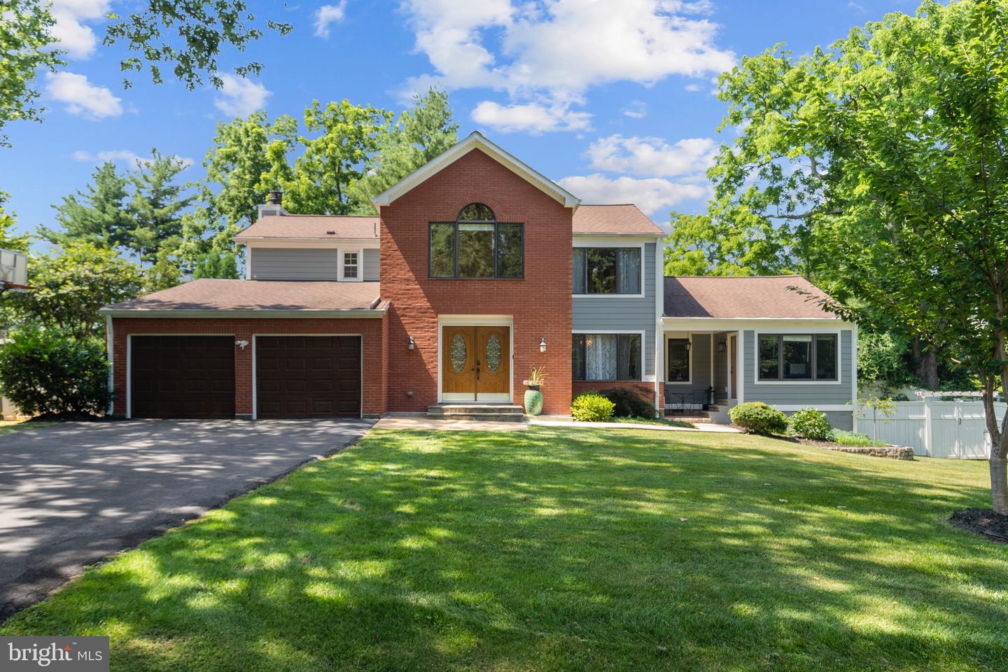 9524 Woodington Drive, Potomac