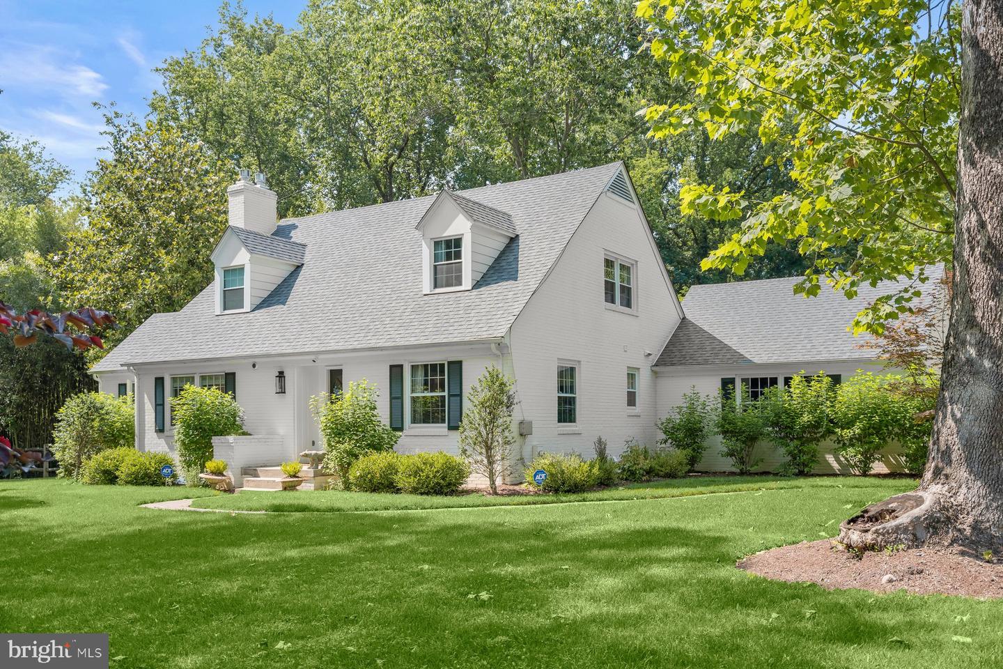 8436 Burning Tree Road, Bethesda
