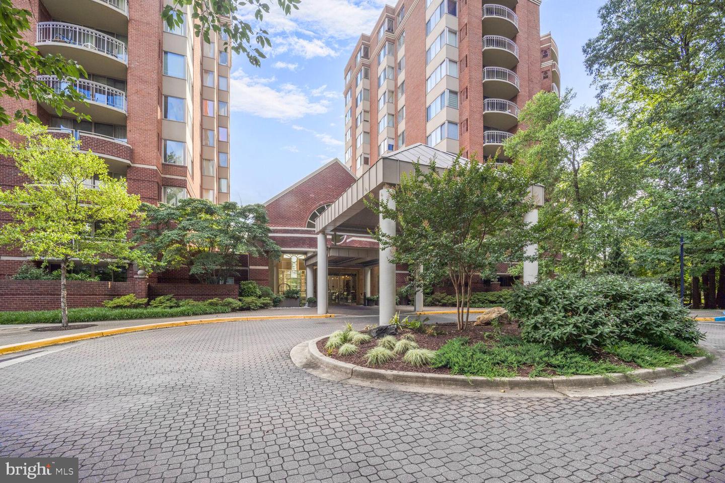 5802 Nicholson Lane #2-L05, Rockville