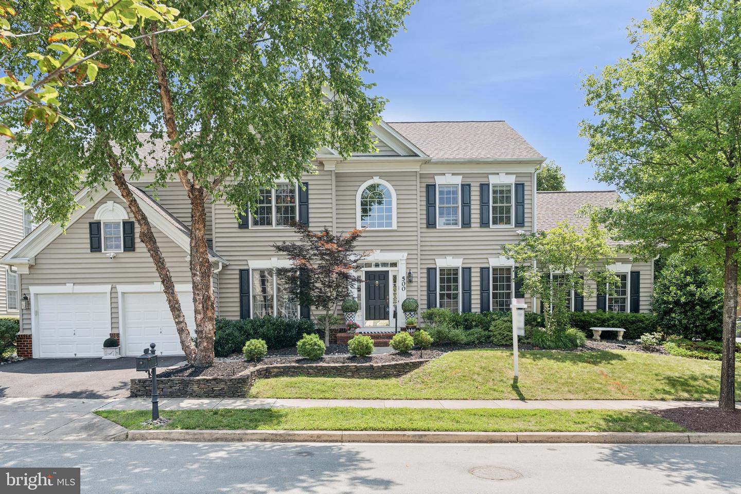 500 Peonies Terrace, Rockville