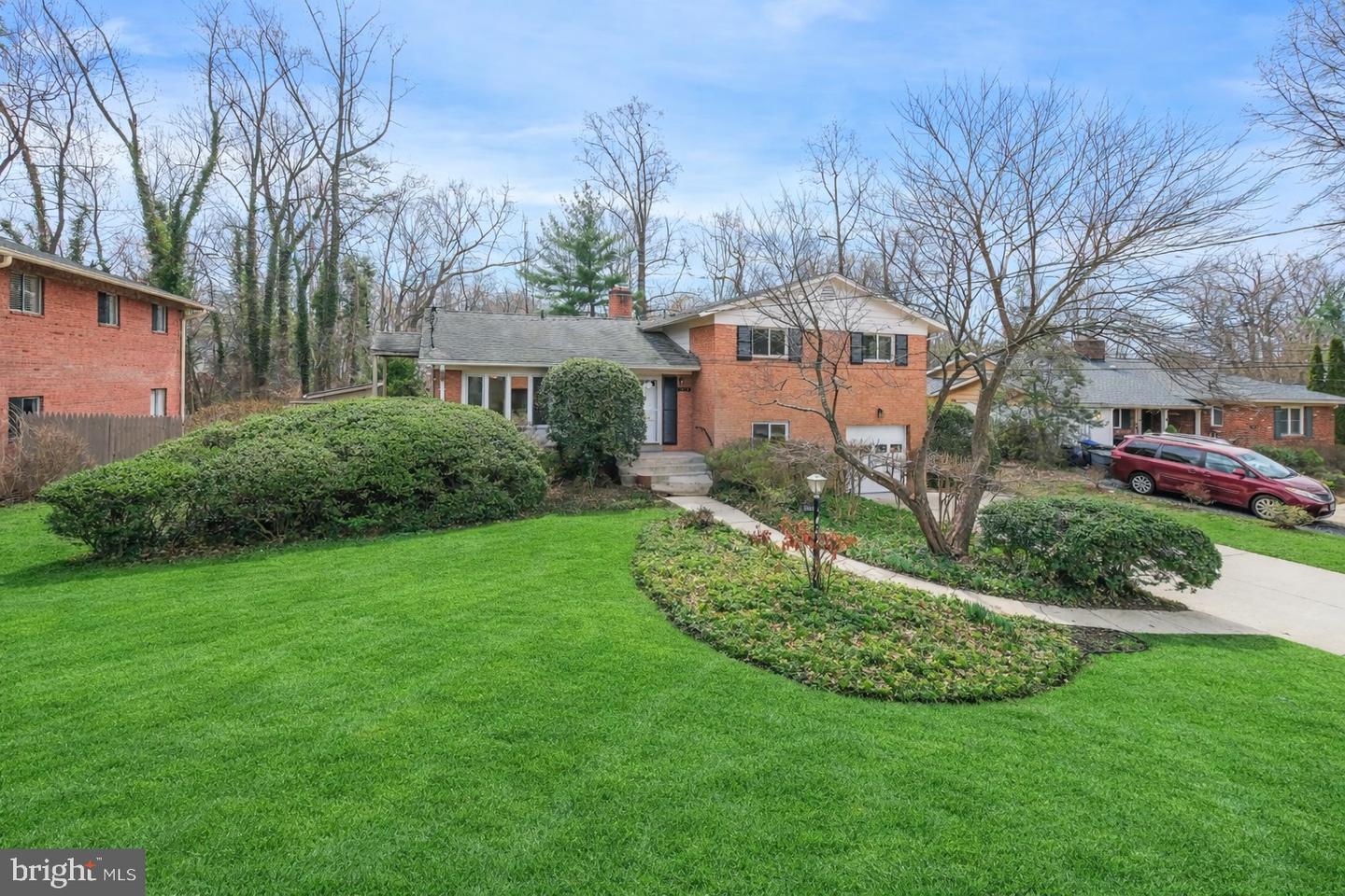 9804 N Inglemere Drive, Bethesda