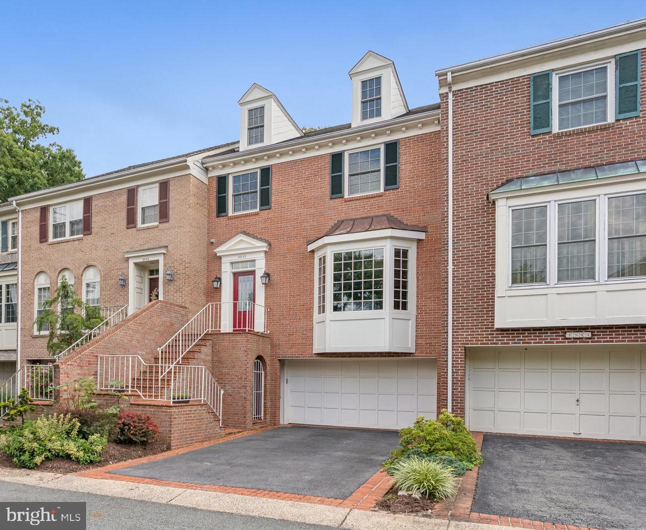 8942 Barrowgate Court, Potomac