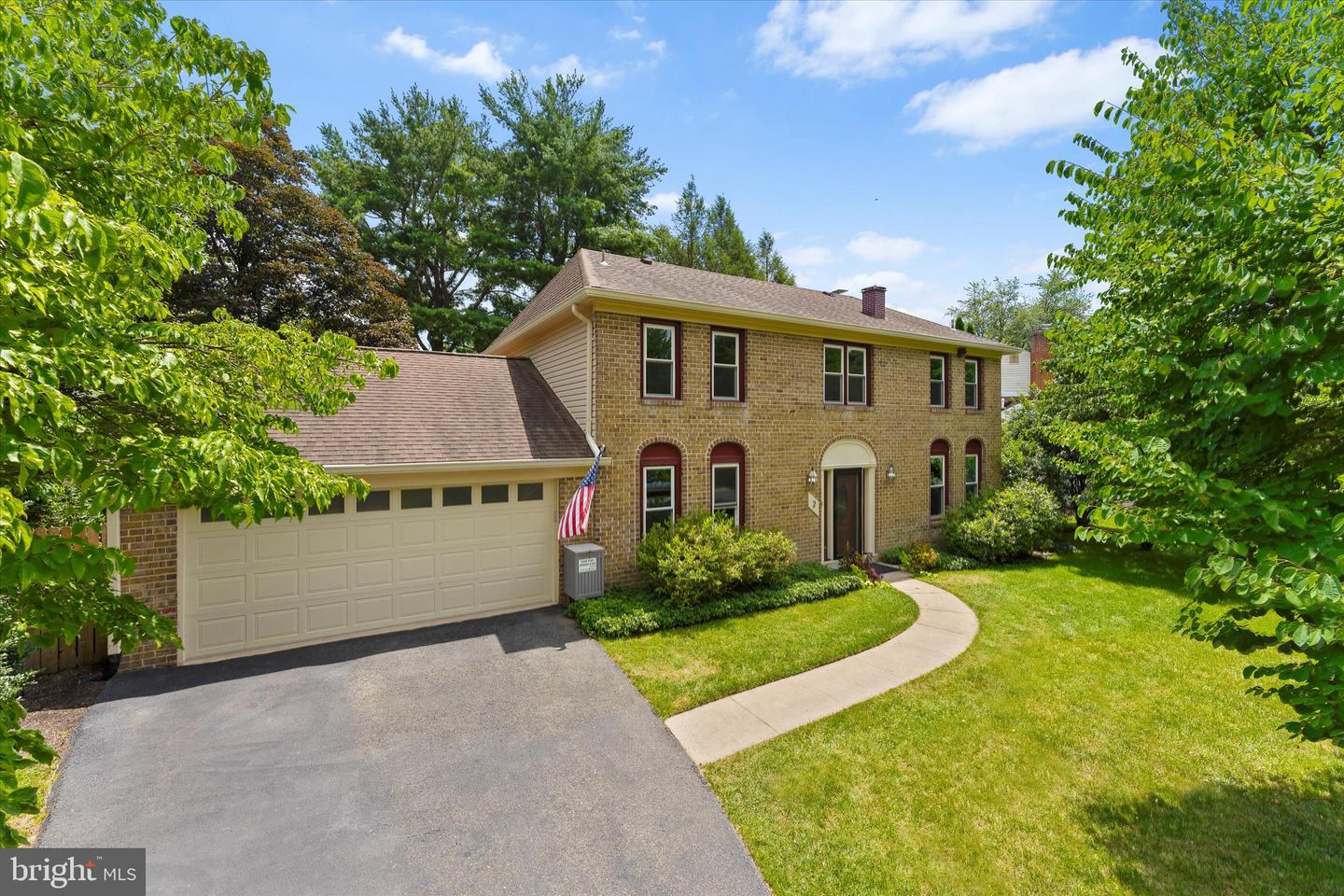 2 Hastings Circle, Rockville