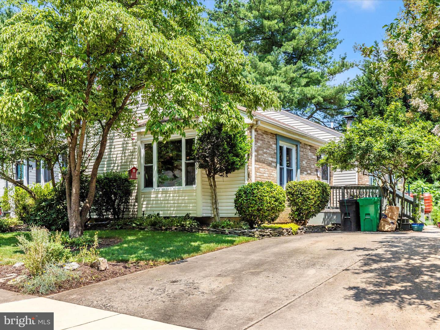 28 Pavilion Drive, Gaithersburg