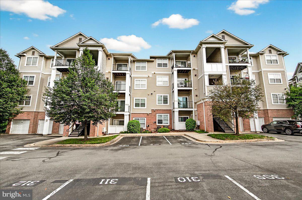 13501 Derry Glen Court #202, Germantown