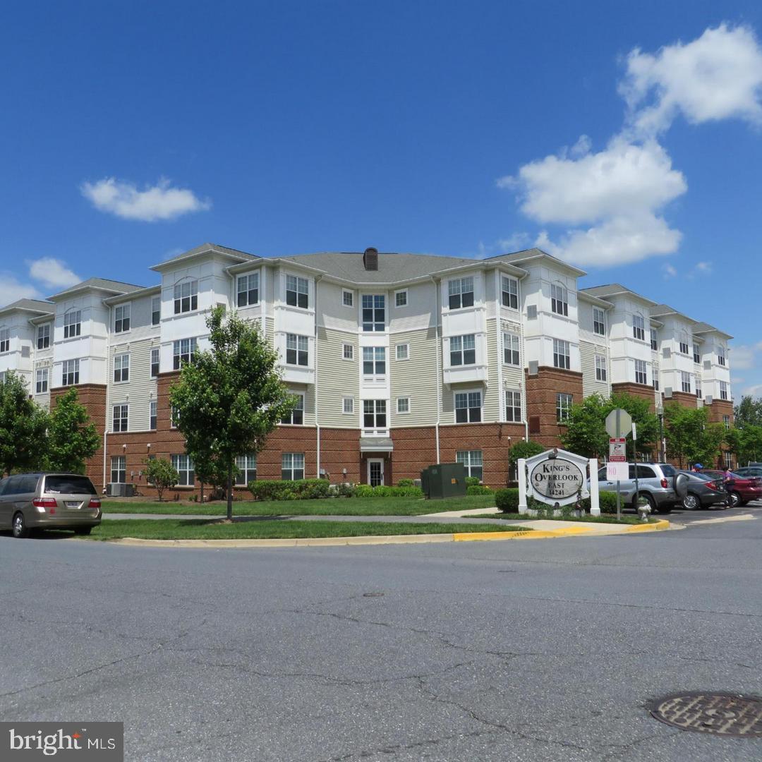 14241 Kings Crossing Boulevard #206, Boyds
