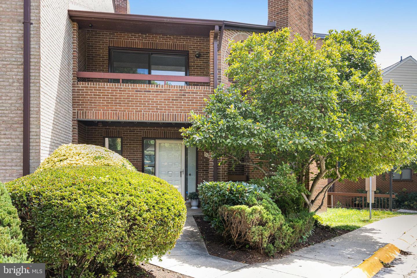 5201 King Charles Way #2-20, Bethesda