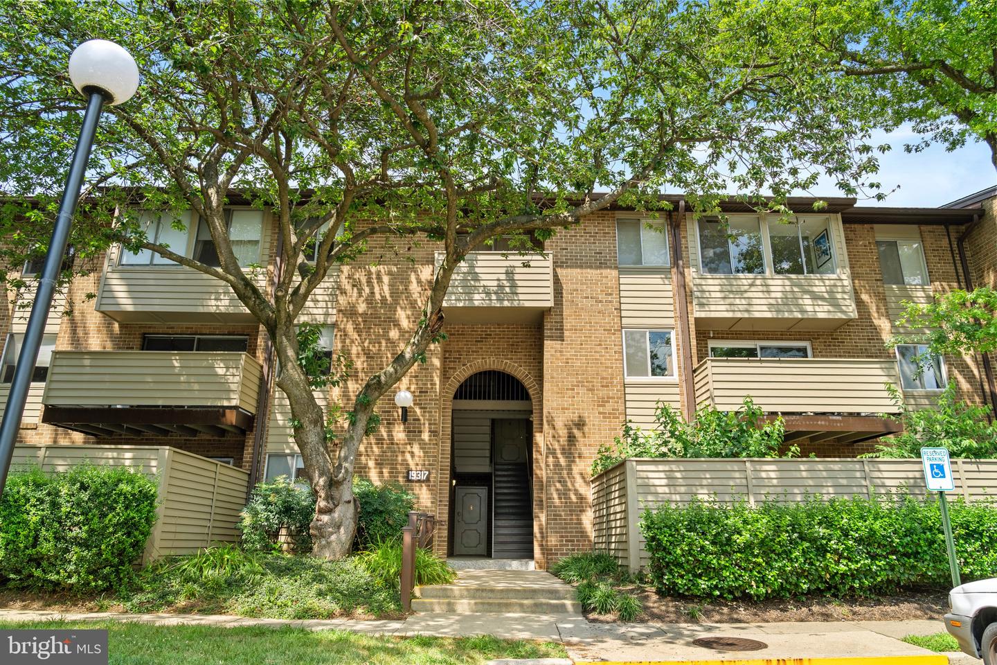 19317 Club House Road #201, Gaithersburg