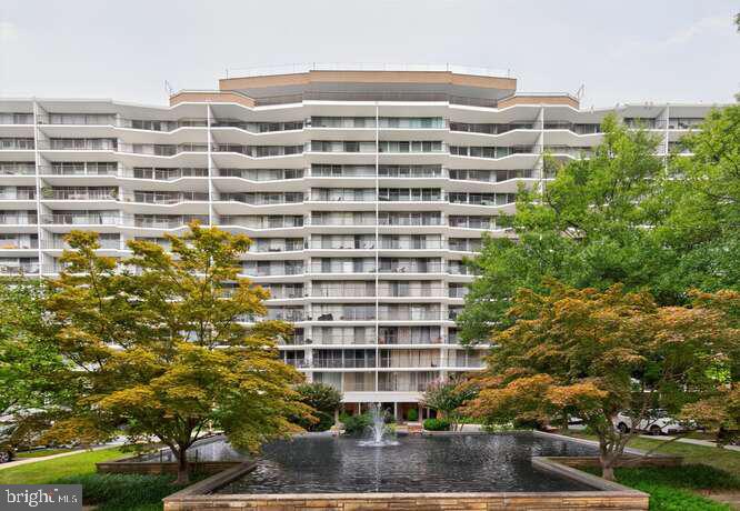 3333 University Boulevard W #702, Kensington