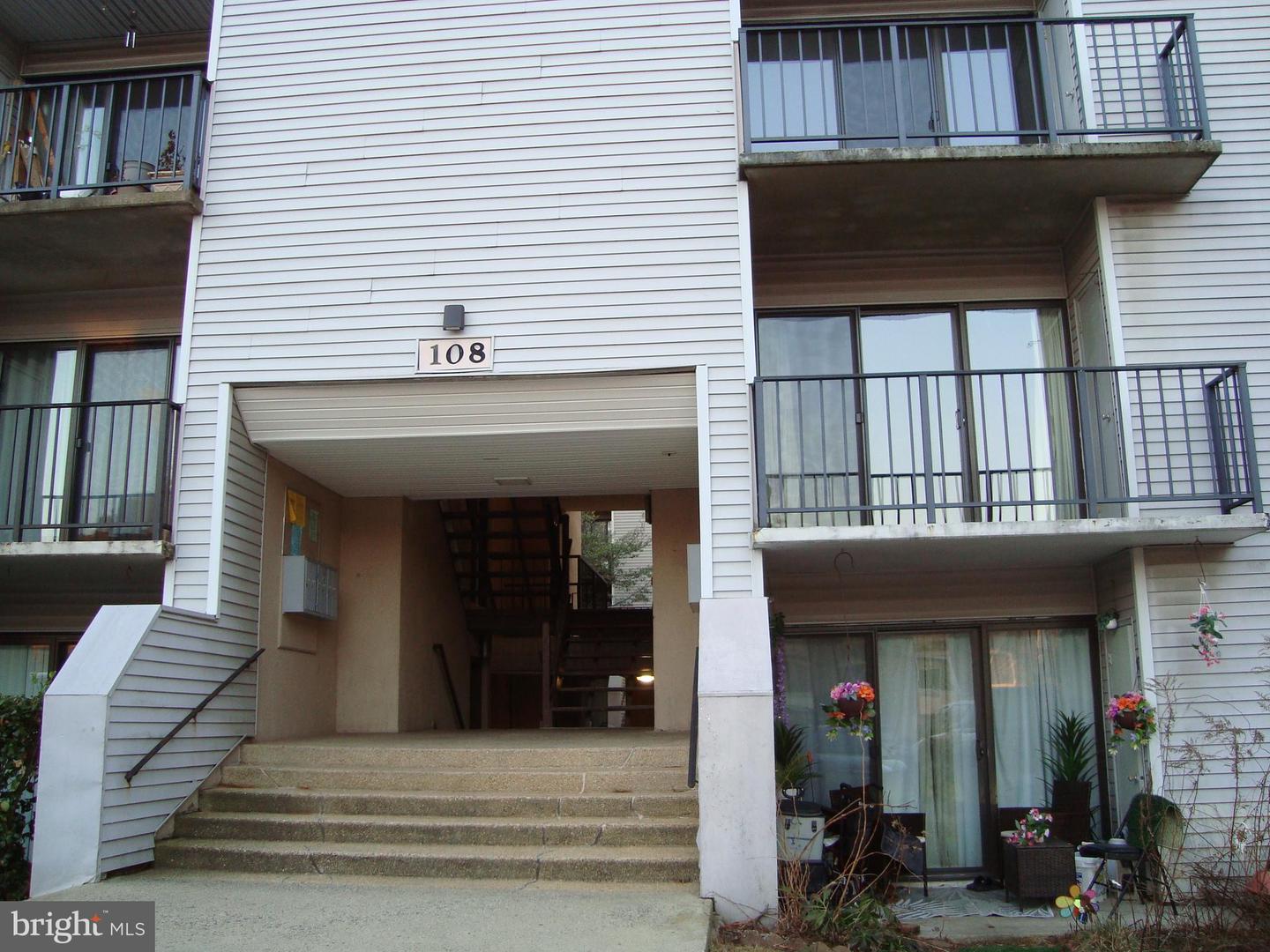 108 Duvall Lane #60-204, Gaithersburg