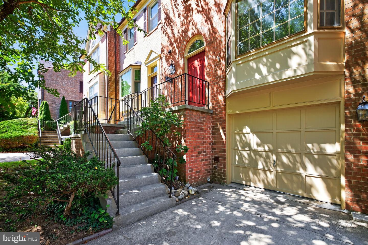 313 Lynn Manor Drive, Rockville