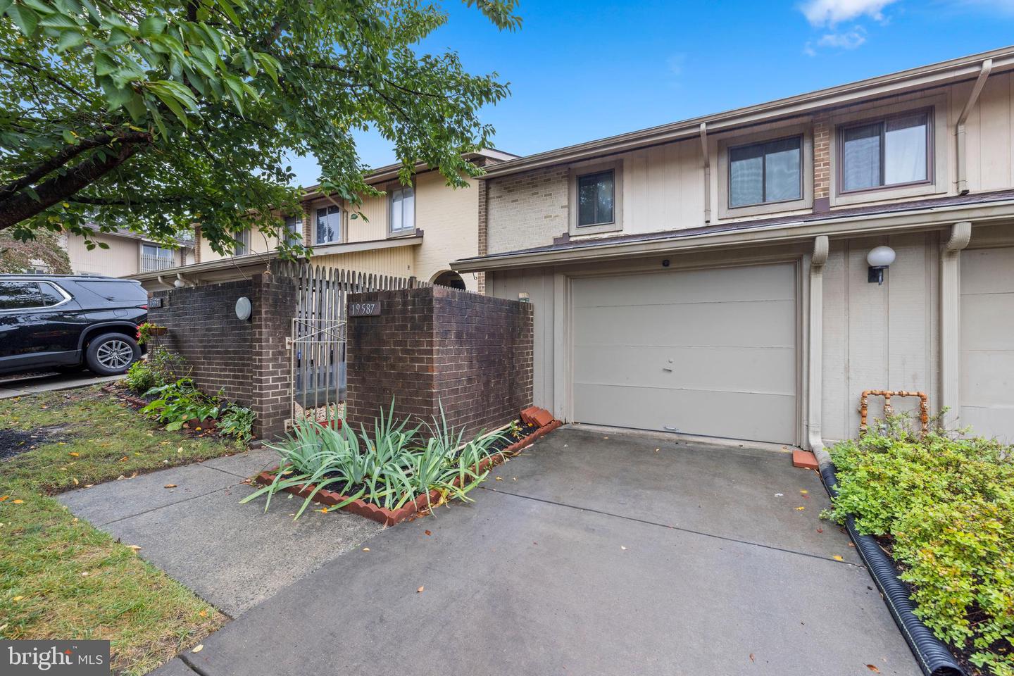 19587 Brassie Place #8-D, Gaithersburg